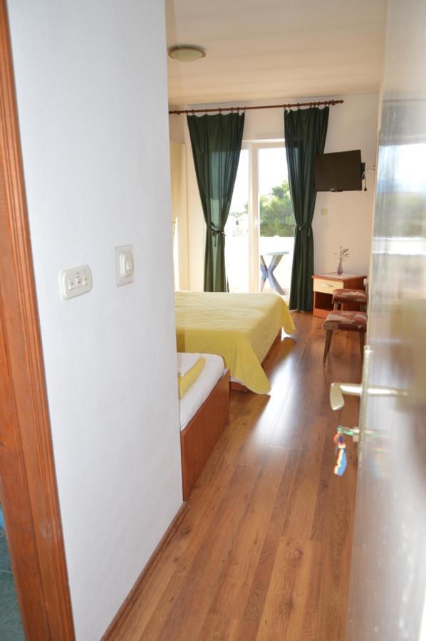 Apartman Mare Drvenik  Exterior foto