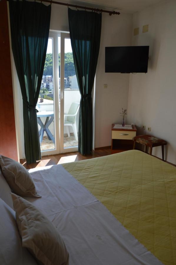 Apartman Mare Drvenik  Exterior foto